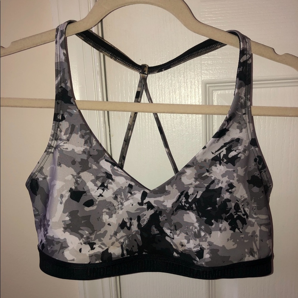 Under Armor sports bra size medium